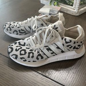Women's adidas Swift Run X Sneaker| Size 8